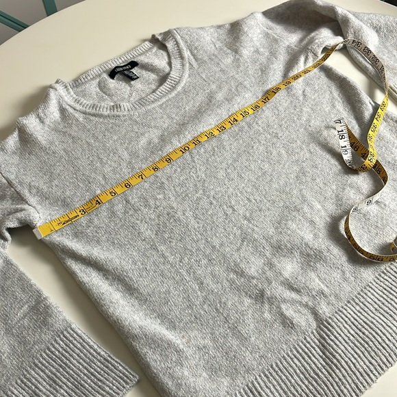 Ellen Tracy Soft Light Gray Boyfriends Sweater- Large - Picture 7 of 10